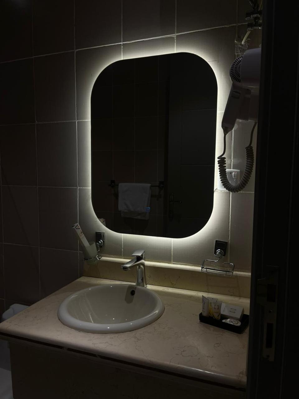 Aparthotel Land Walk Al Aqiq Riad Exterior foto