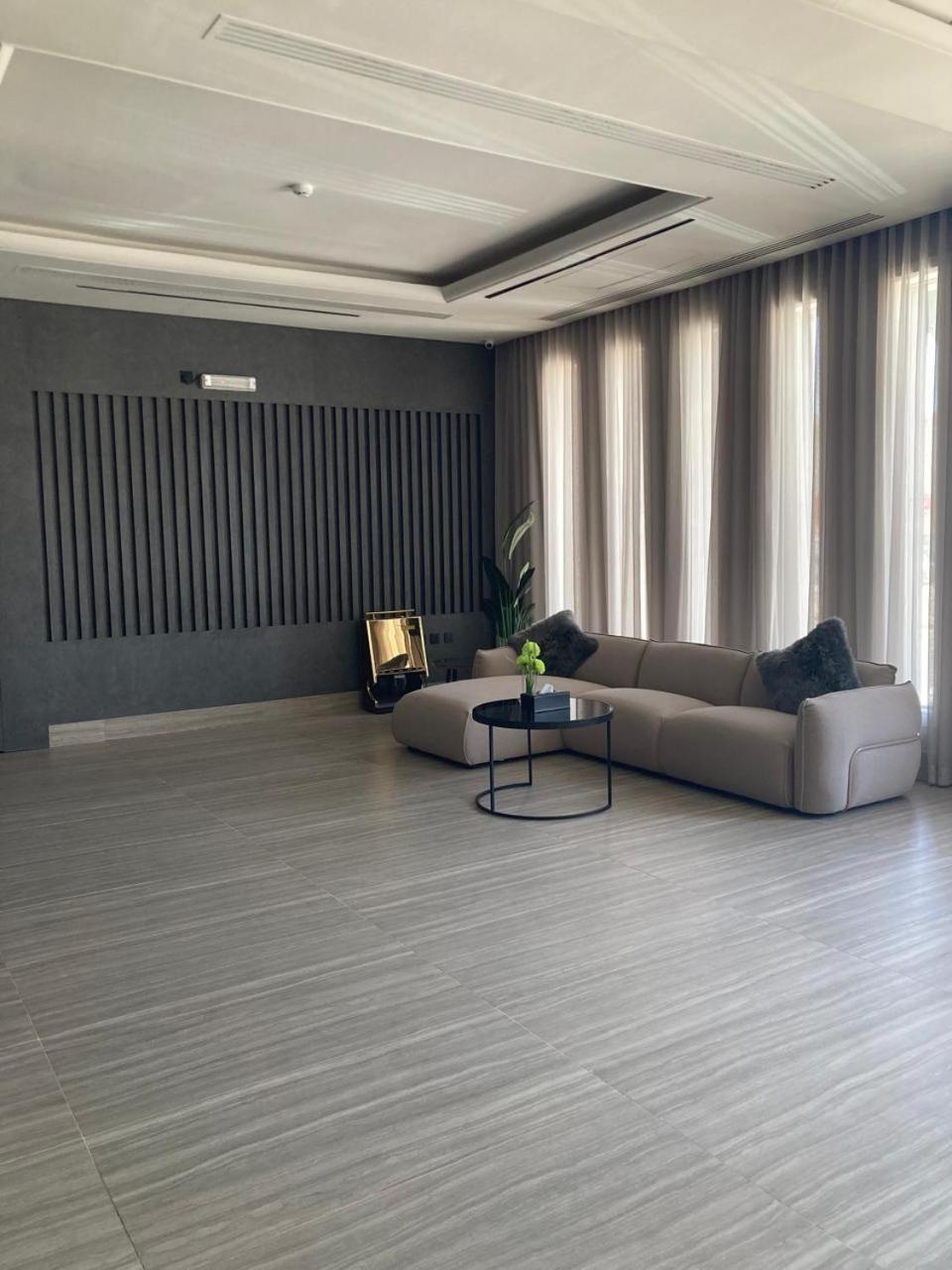 Aparthotel Land Walk Al Aqiq Riad Exterior foto